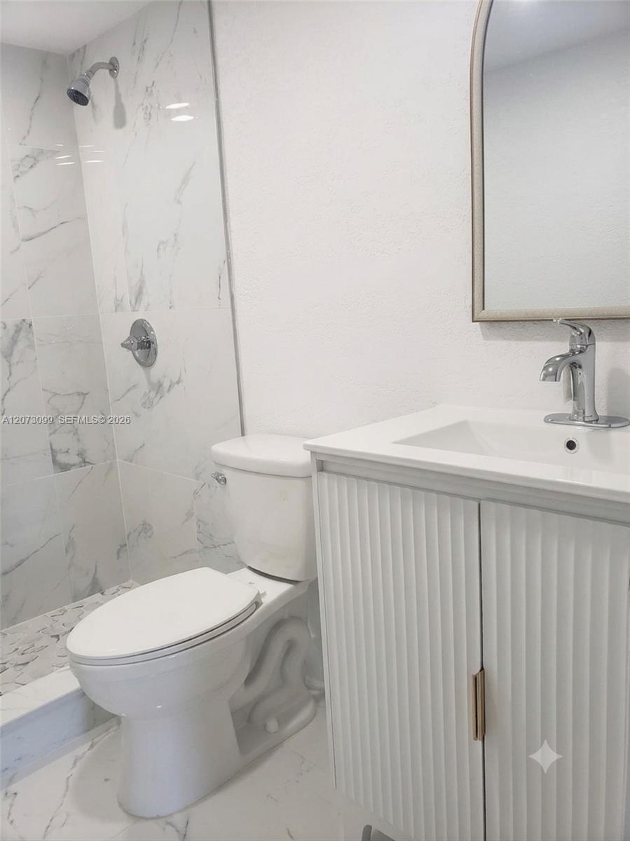 A12073099 Property Photo 12
