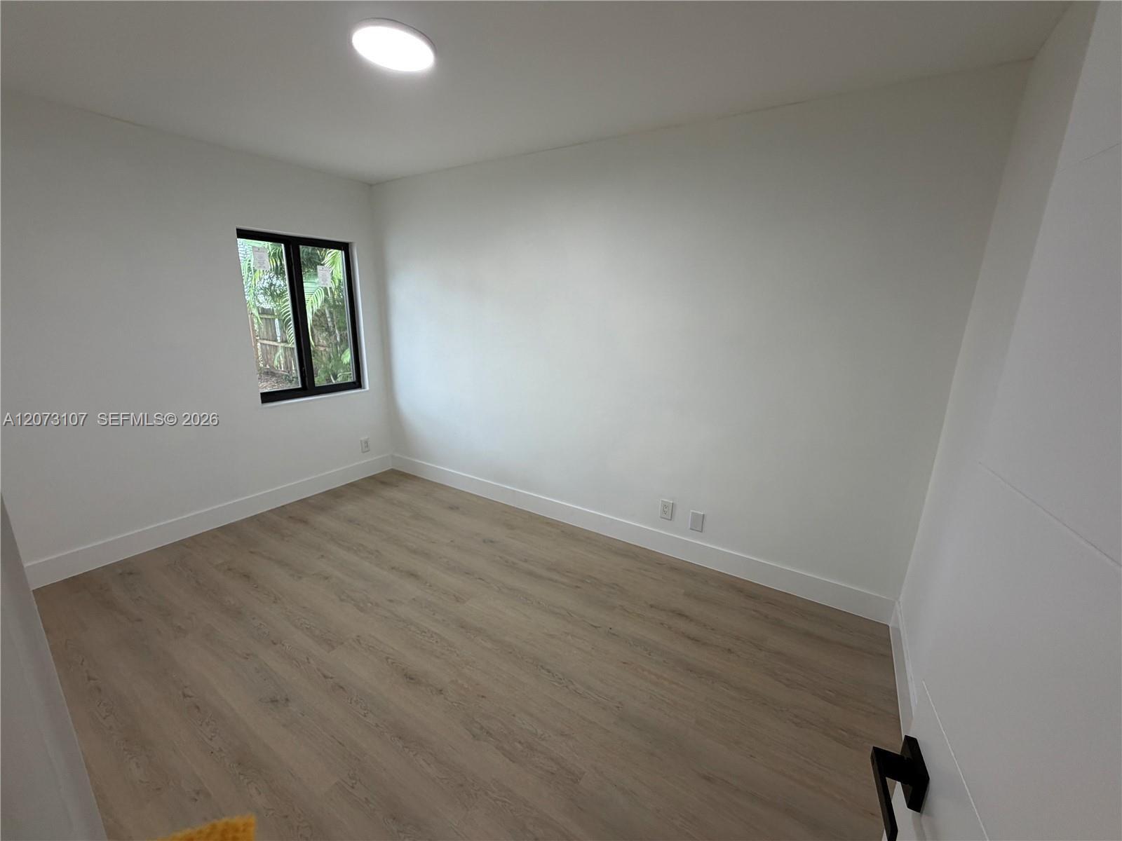 1621 Sw 11th Court Property Photo 9