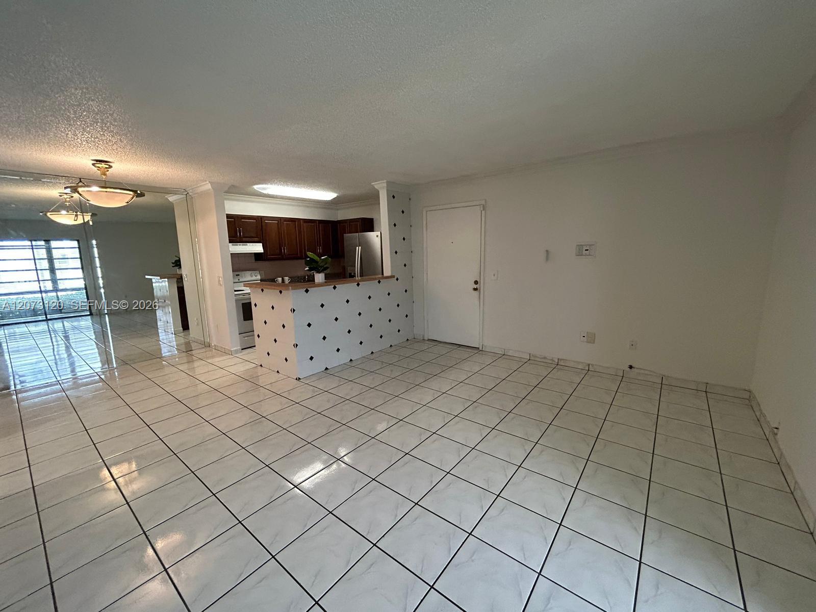 9729 Hammocks Boulevard 105e Property Photo 7