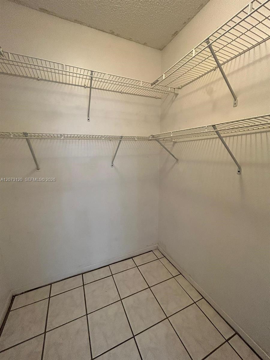 9729 Hammocks Boulevard 105e Property Photo 27