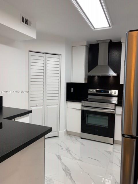9273 Collins Avenue 606 Property Photo 11