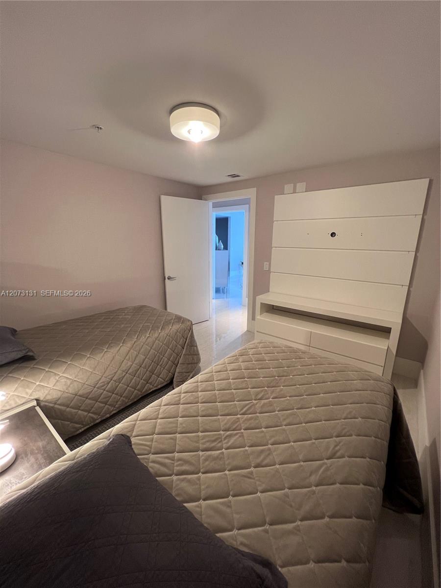17301 Biscayne Boulevard 1402 Property Photo 9