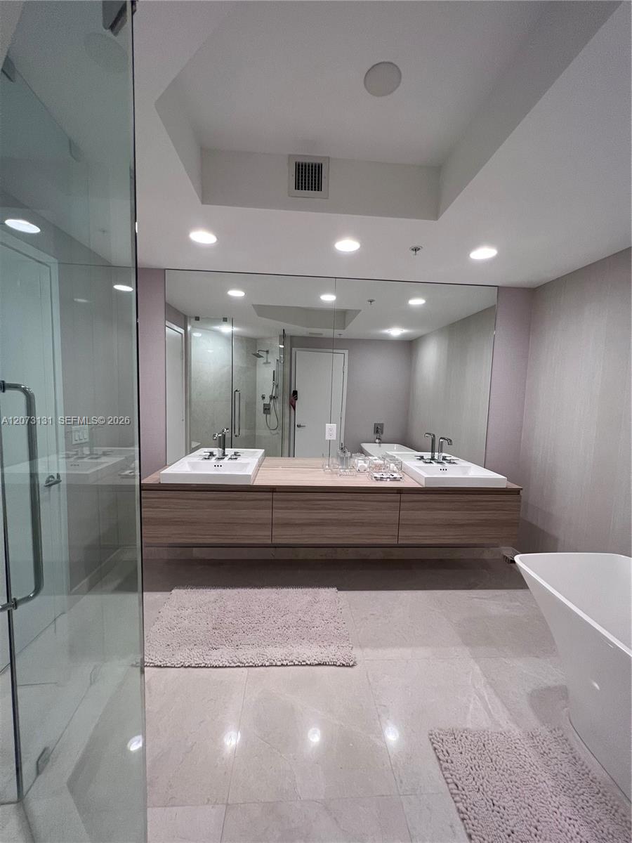 17301 Biscayne Boulevard 1402 Property Photo 12