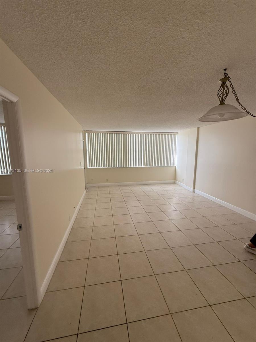 2025 Ne 164th Street 801 Property Photo 2