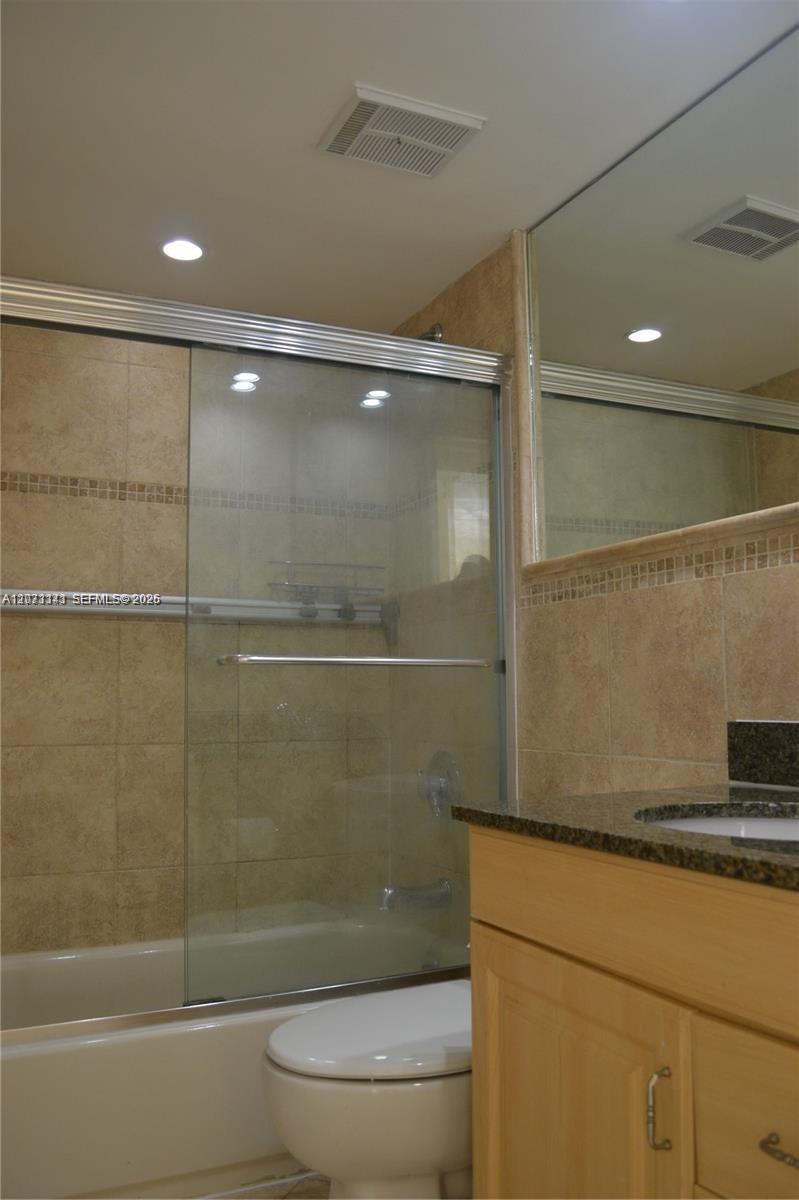 1720 N River Drive 602 Property Photo 5