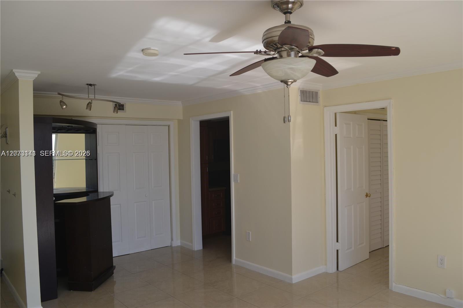 1720 N River Drive 602 Property Photo 8