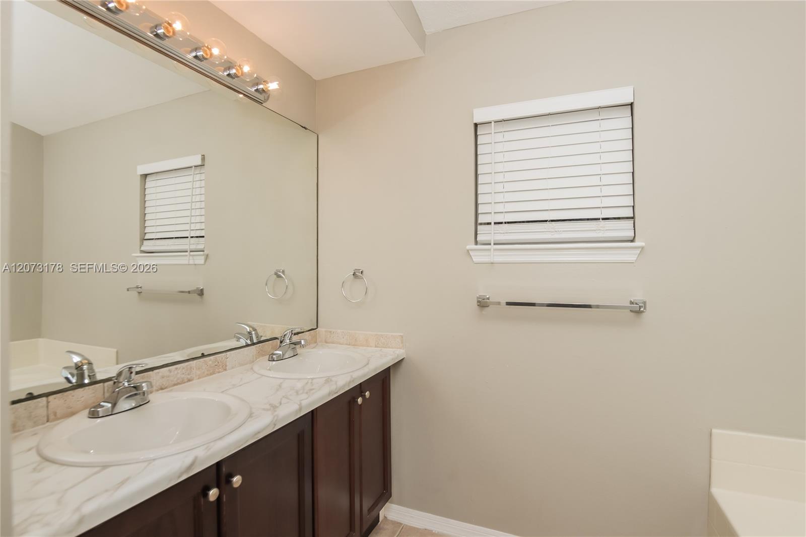 371 Sw Feldman Avenue Property Photo 9