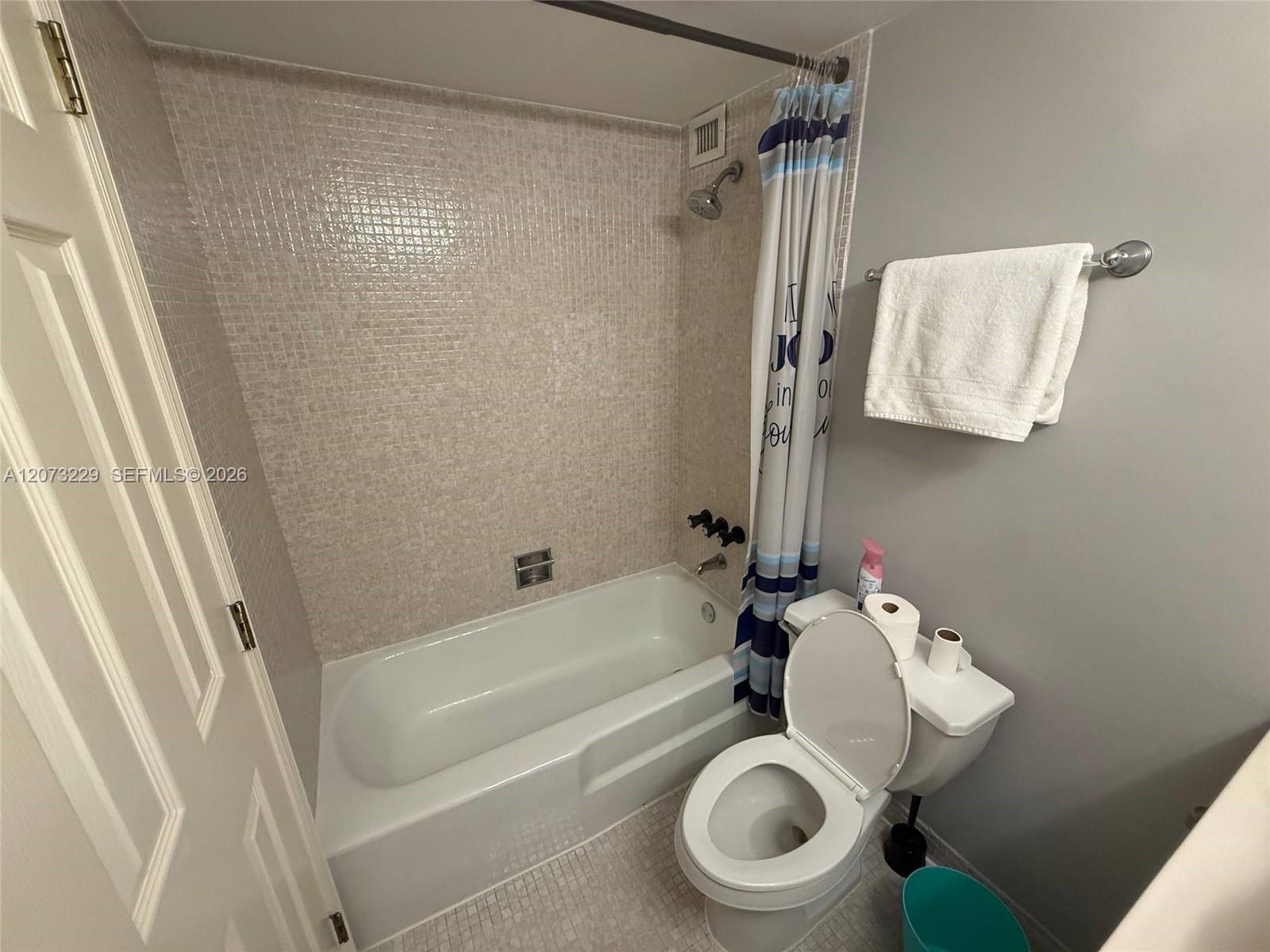 800 Ne 195th Street 211 Property Photo 14