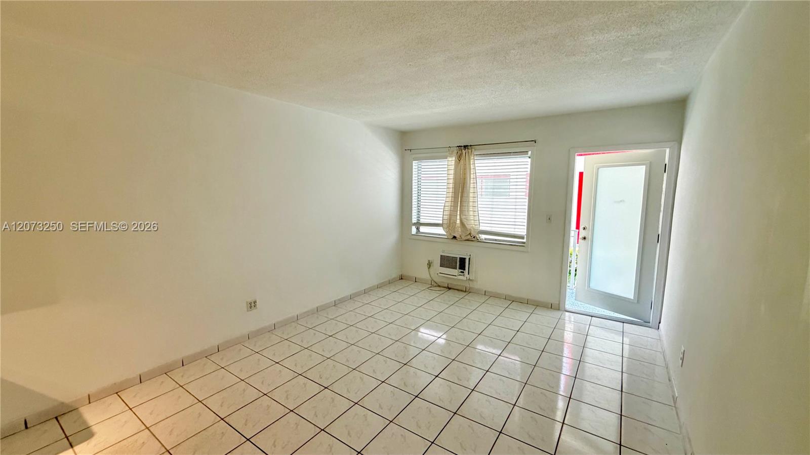 1234 Euclid Avenue 4 Property Photo 3