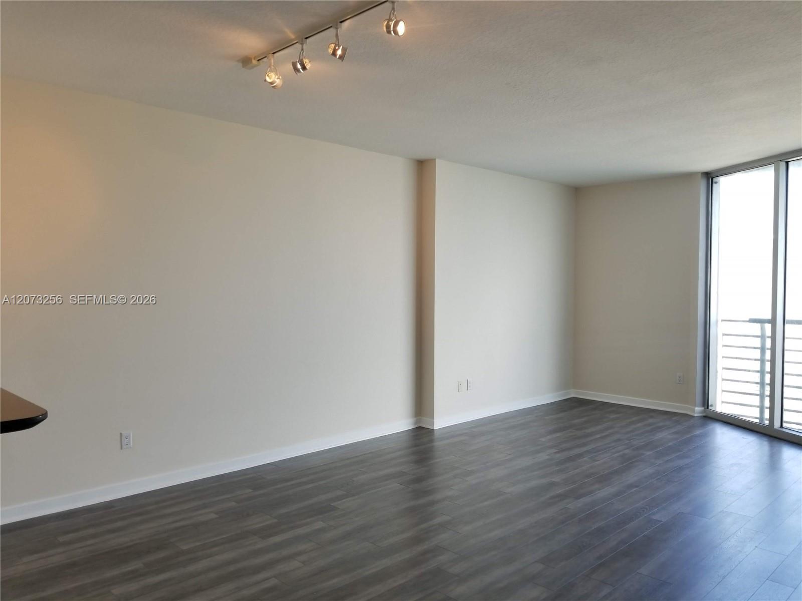 335 S Biscayne Boulevard 3802 Property Photo 6