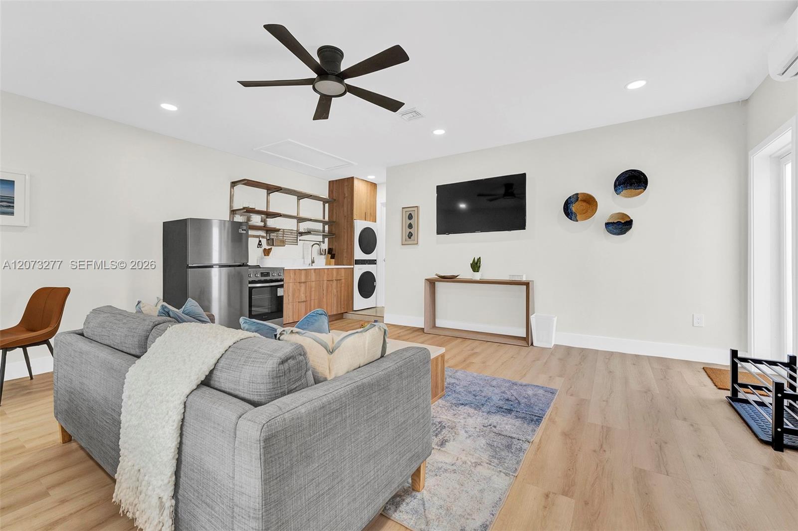 10430 Sunset Strip S Property Photo 6