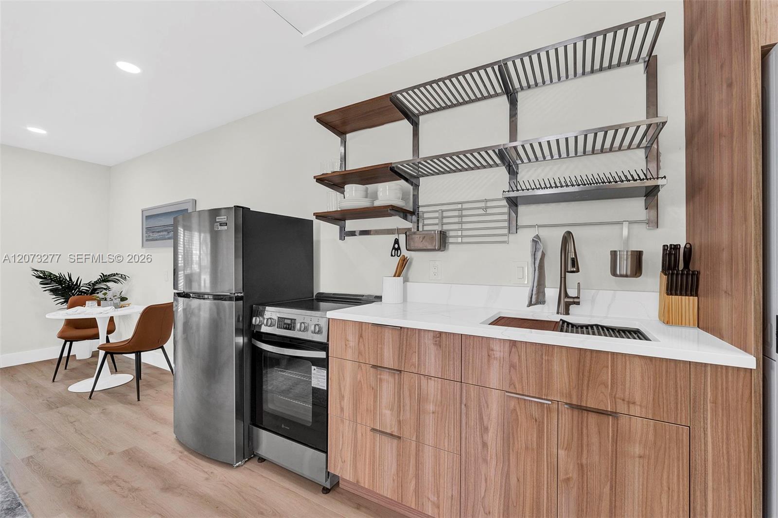 10430 Sunset Strip S Property Photo 16