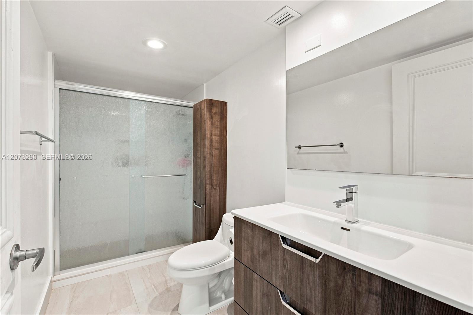 1901 Brickell Avenue B1411 Property Photo 9