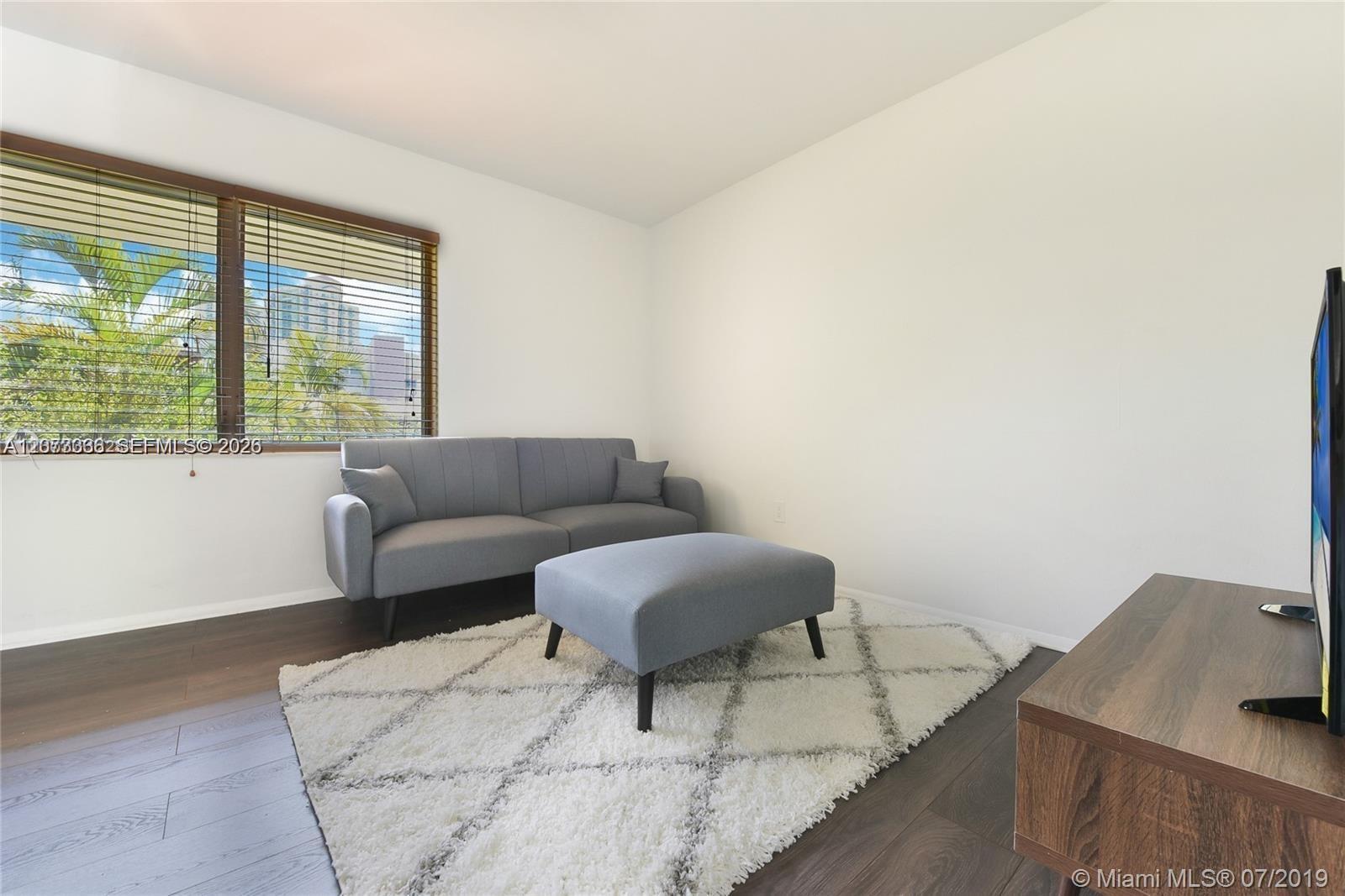345 Michigan Avenue 17 Property Photo 3