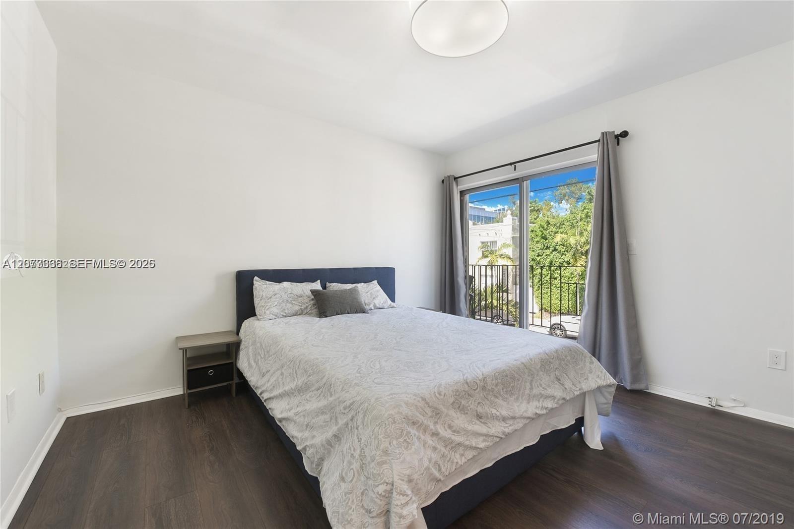 345 Michigan Avenue 17 Property Photo 7