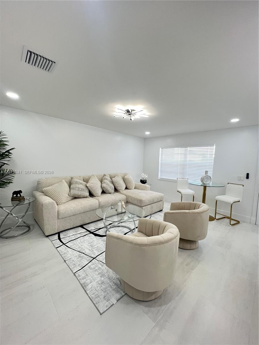 708 Normandy O 708 Property Photo 12