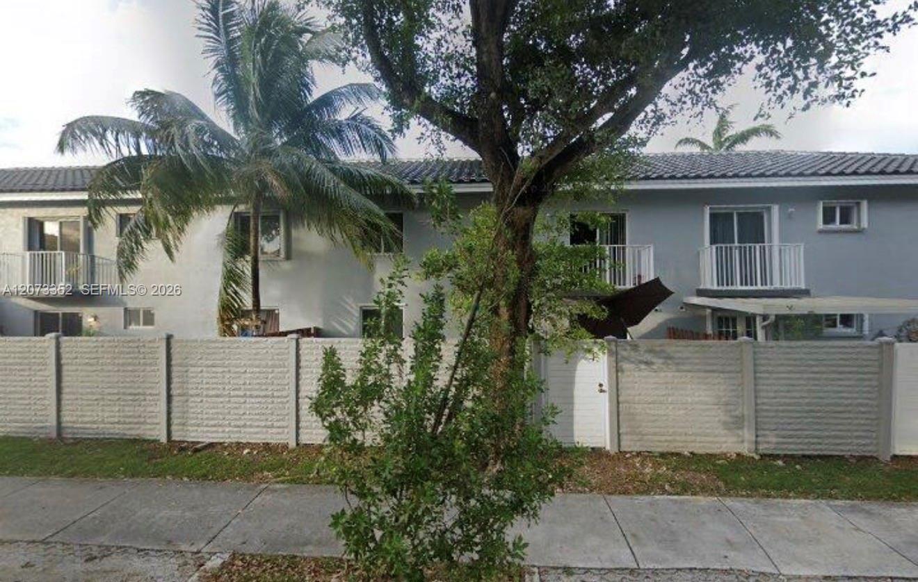 A12073352 Property Photo 17