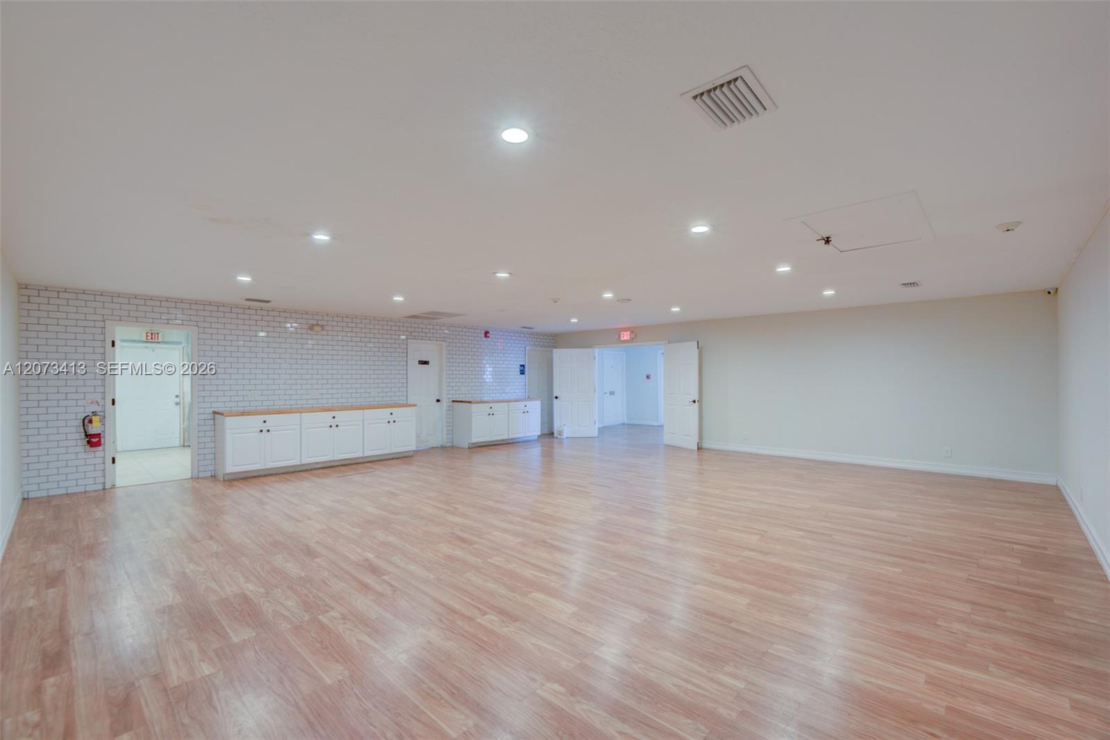 359 10th Street Property Photo 5