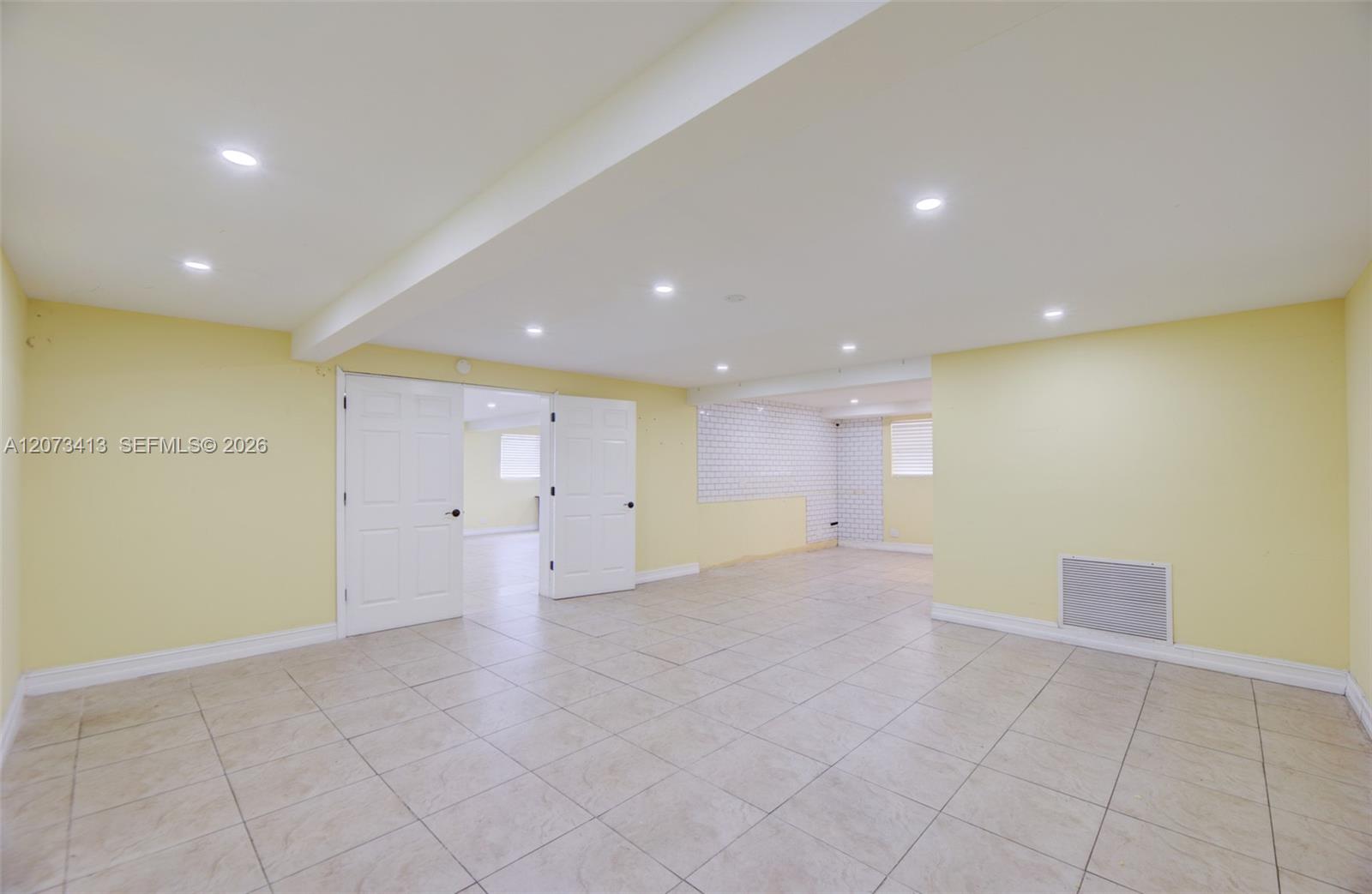 359 10th Street Property Photo 26