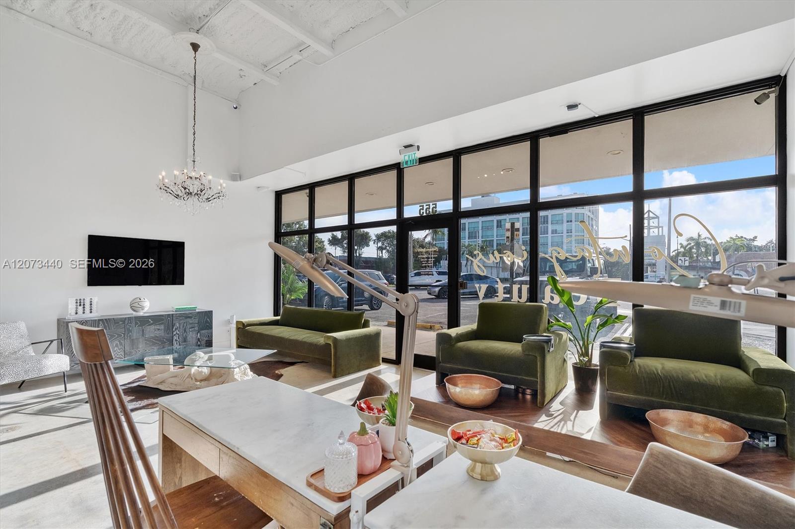 A12073440 Property Photo 12