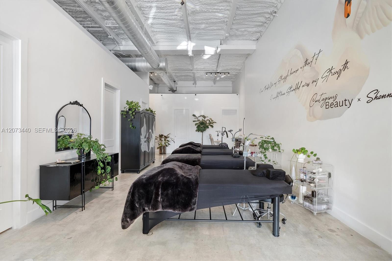 A12073440 Property Photo 14