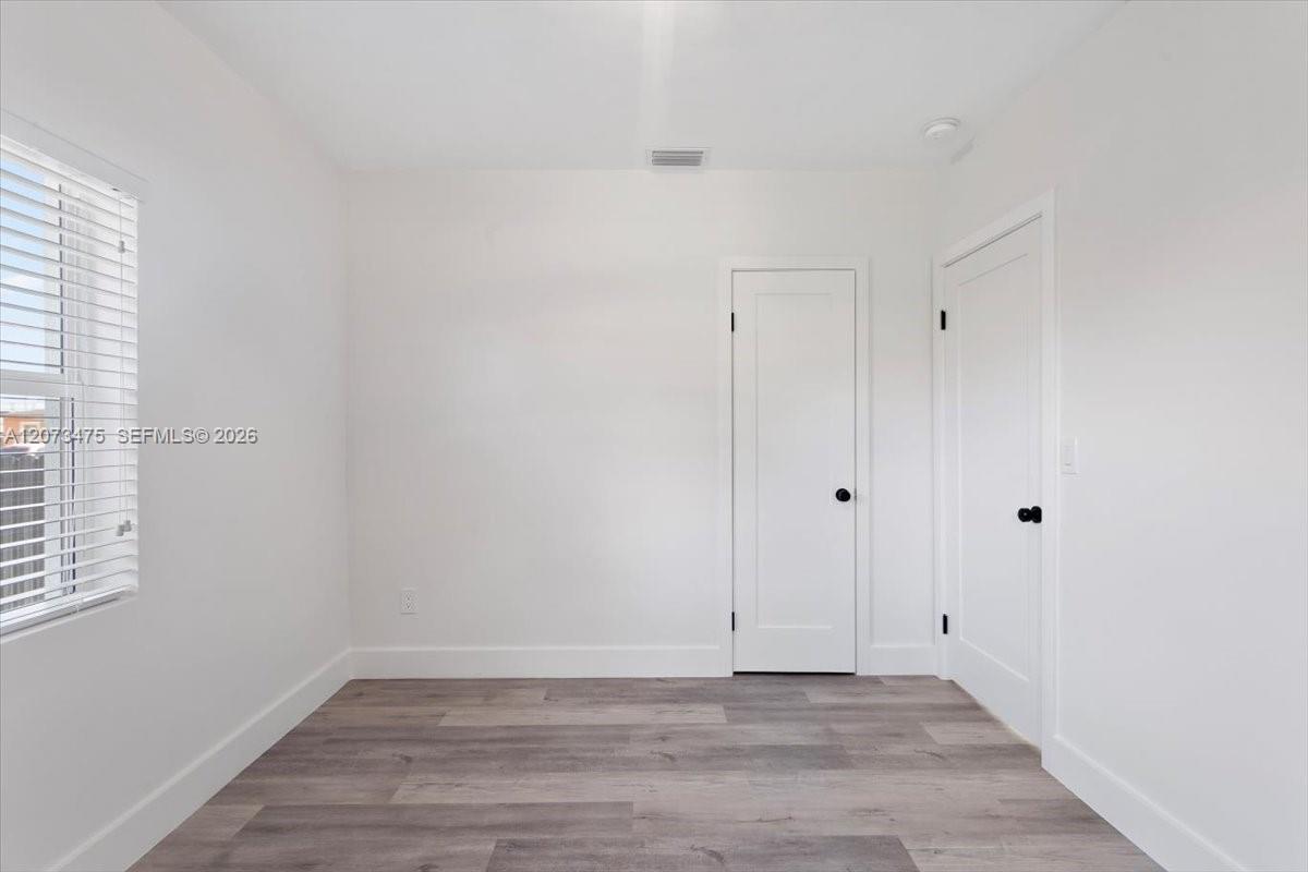 449 E 10th Street Property Photo 20