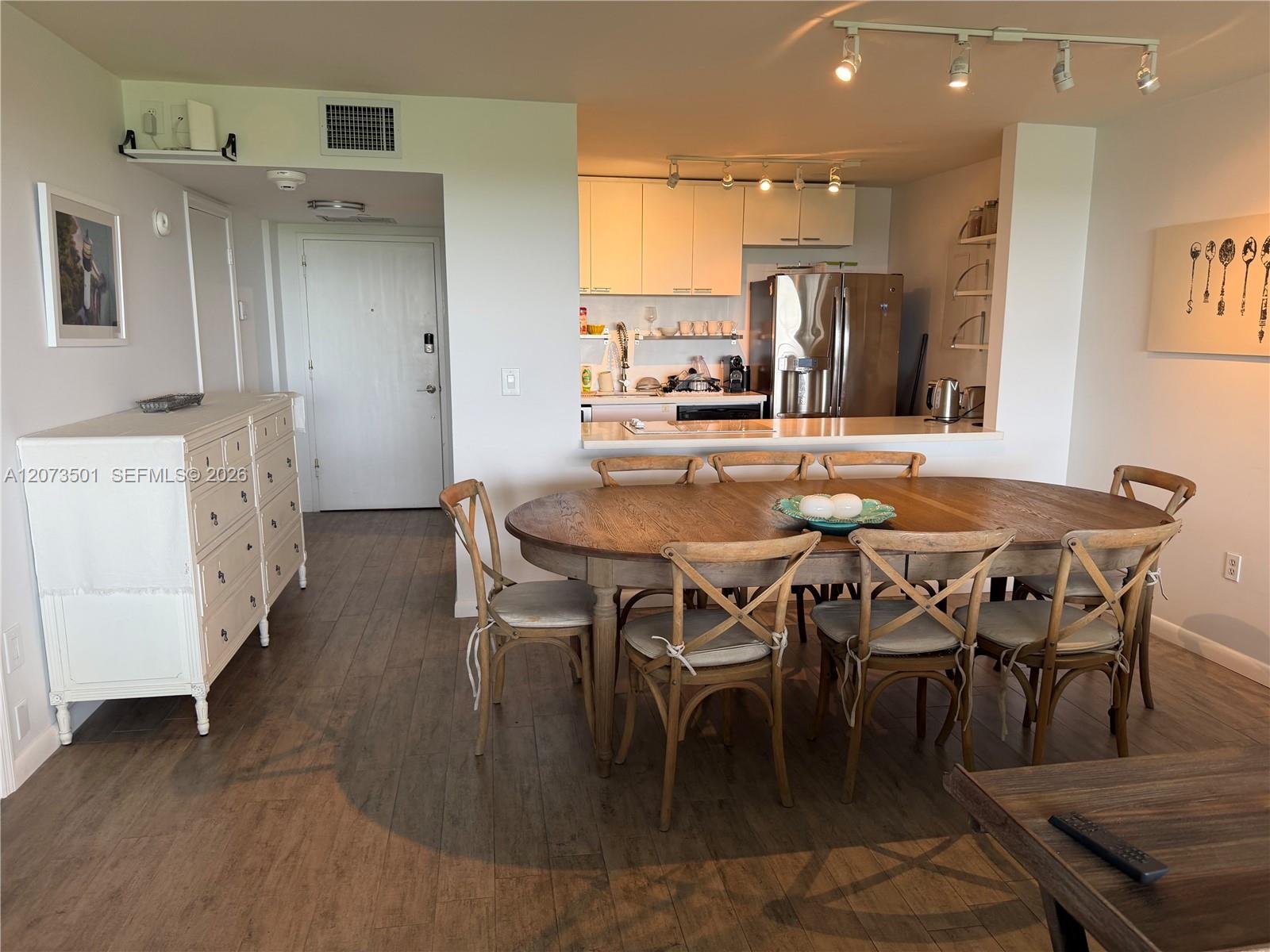 A12073501 Property Photo 3