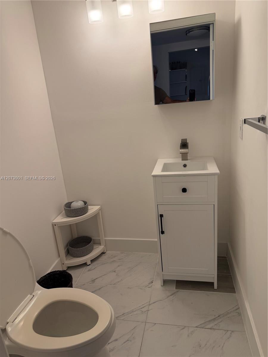 A12073501 Property Photo 11