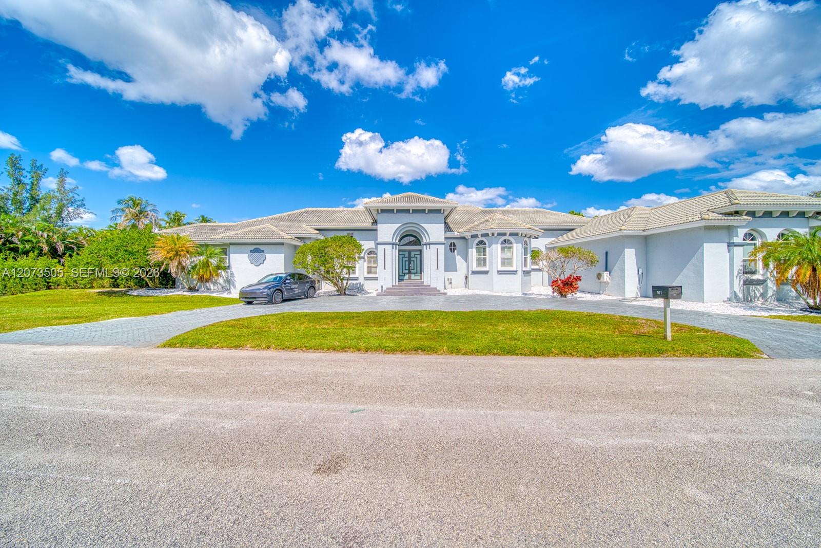 901 NW 122nd Avenue