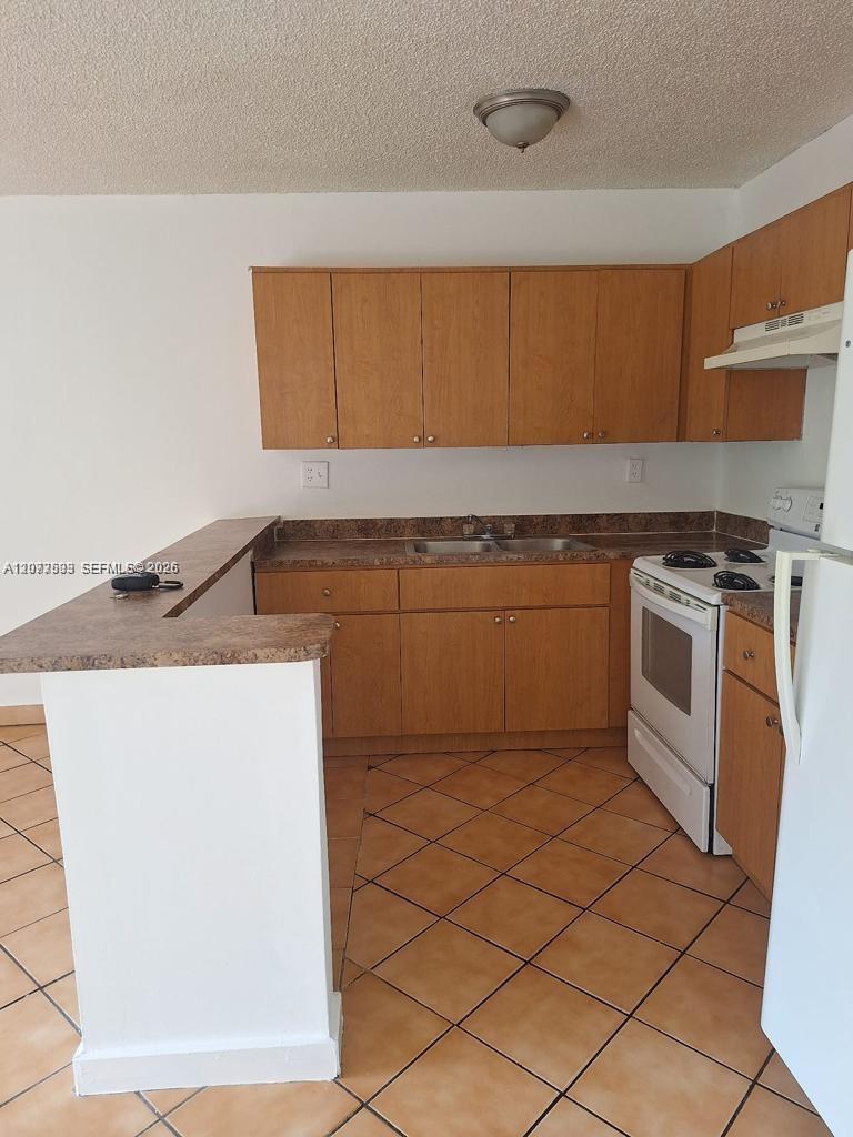 A12073533 Property Photo 5