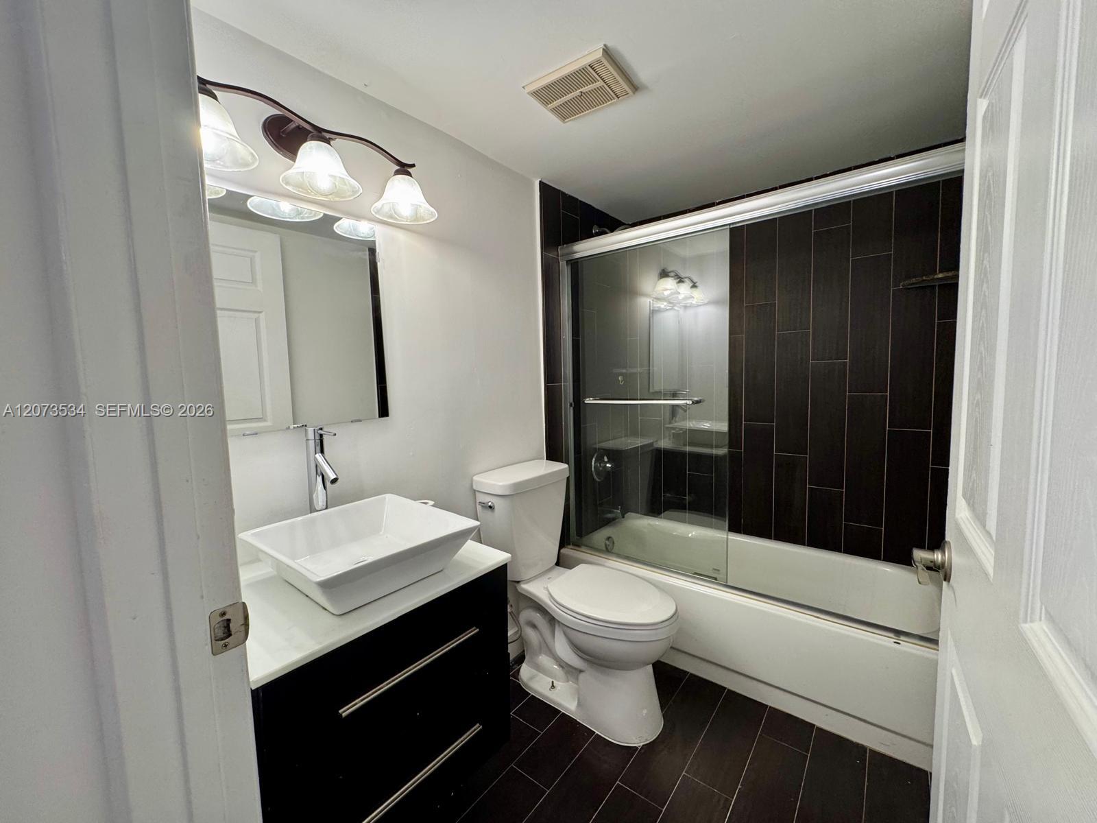 1720 N River Drive 408 Property Photo 17