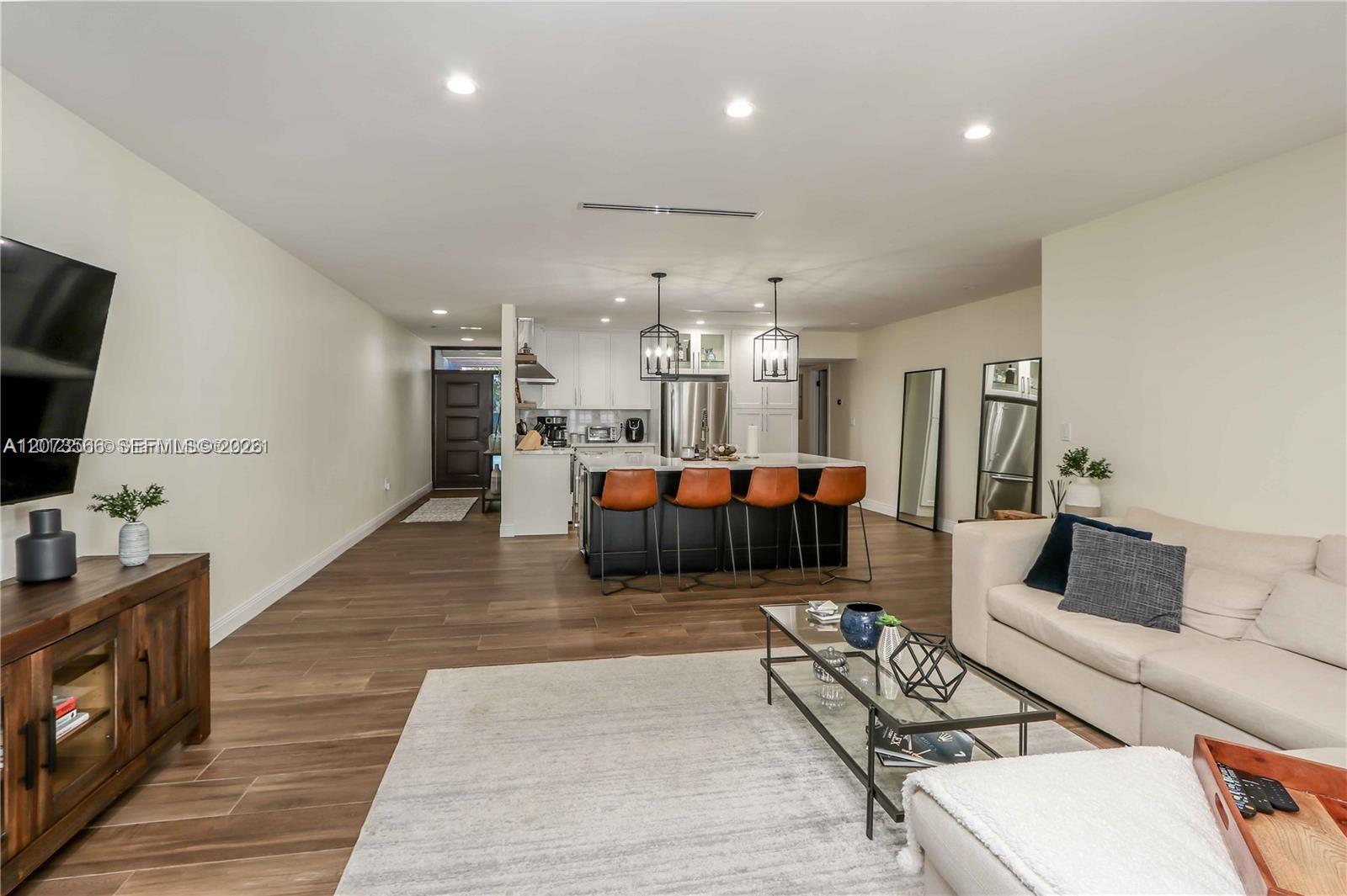 16509 Fox Den Court Property Photo 8