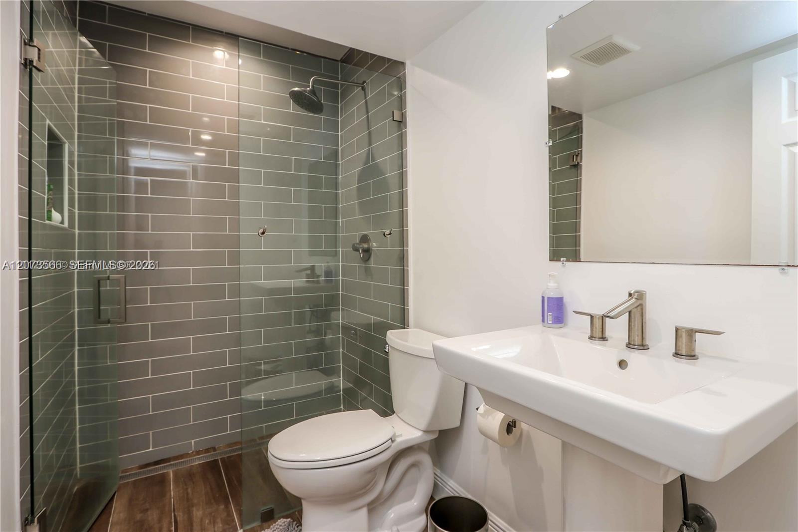 16509 Fox Den Court Property Photo 18