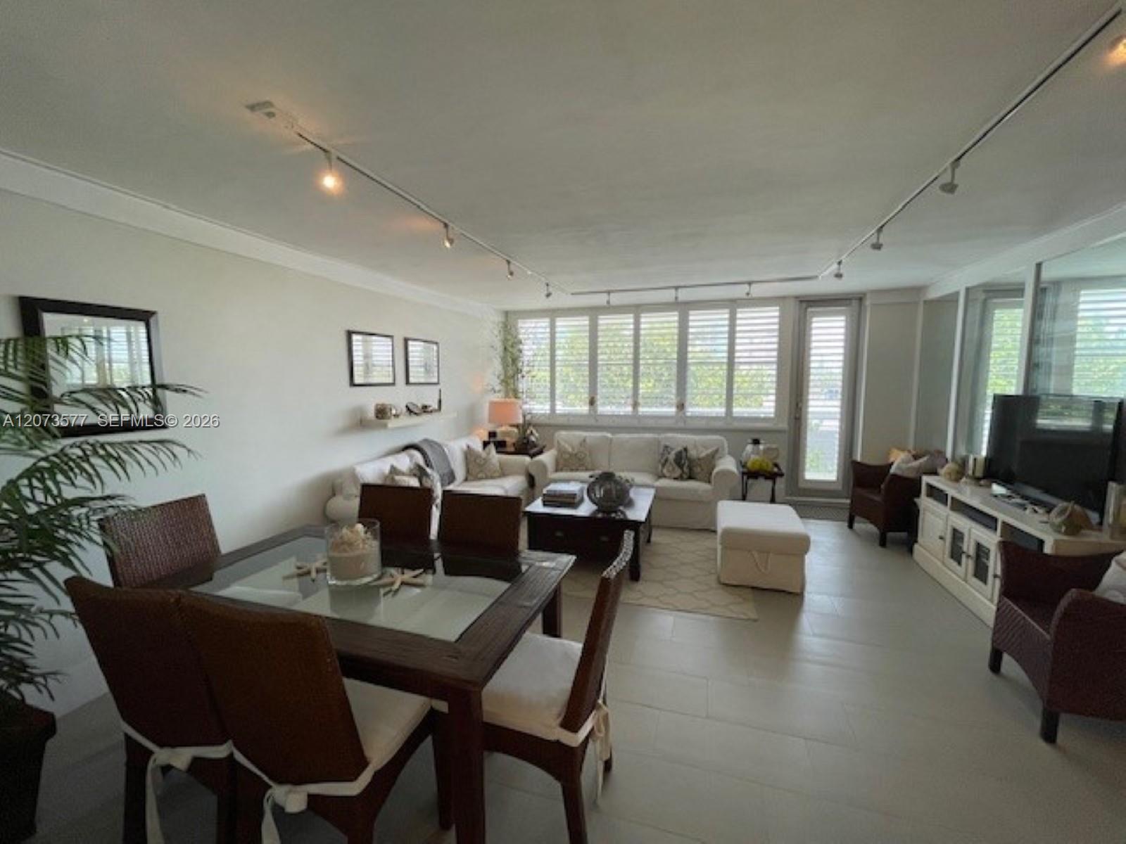 A12073577 Property Photo 3