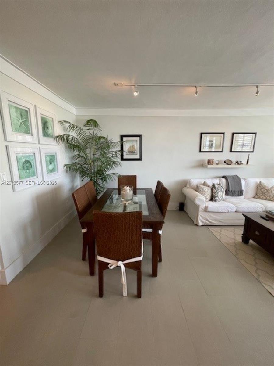 A12073577 Property Photo 6