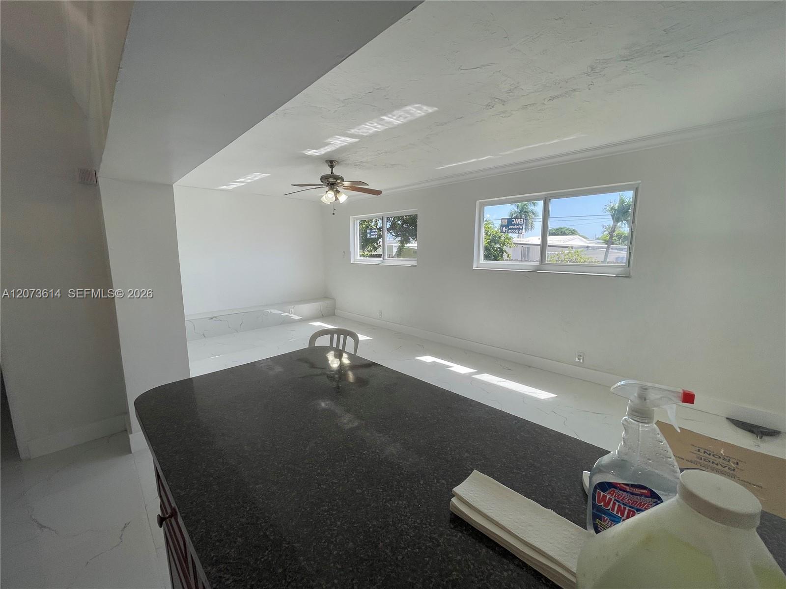 3731 Sw 32nd Avenue Property Photo 9