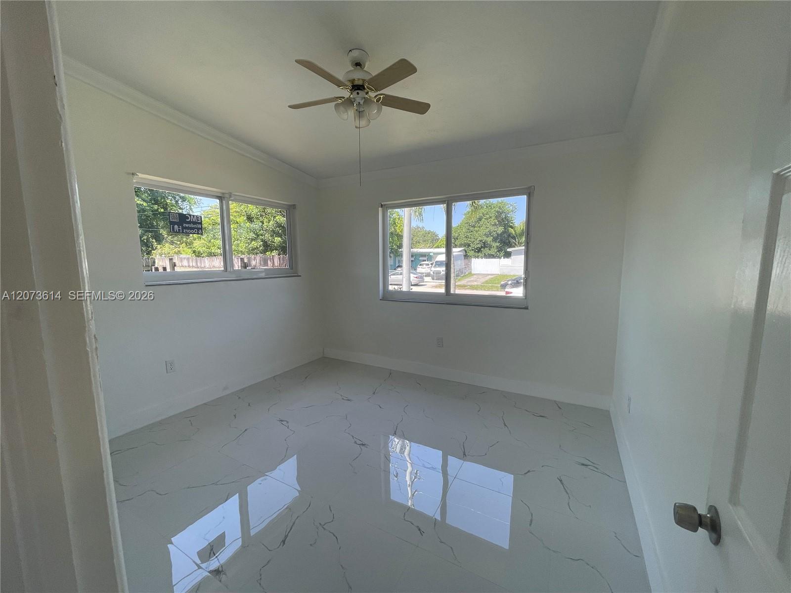 3731 Sw 32nd Avenue Property Photo 13