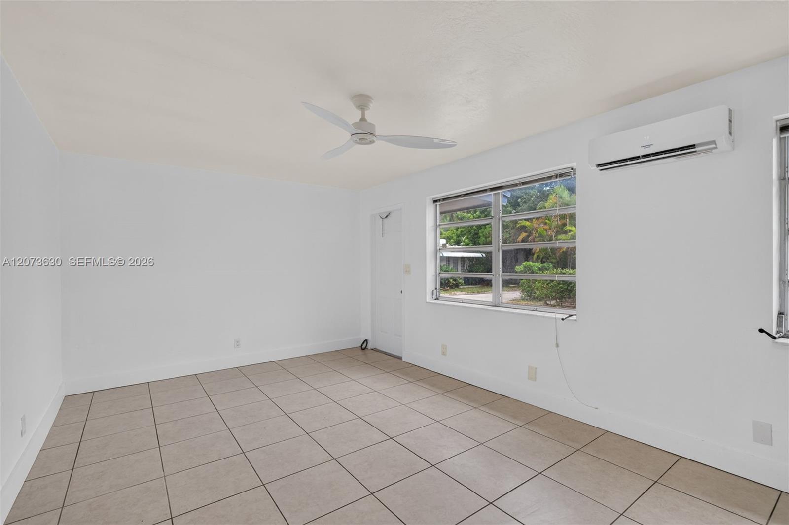 2115 N 17th Court 3 Property Photo 6