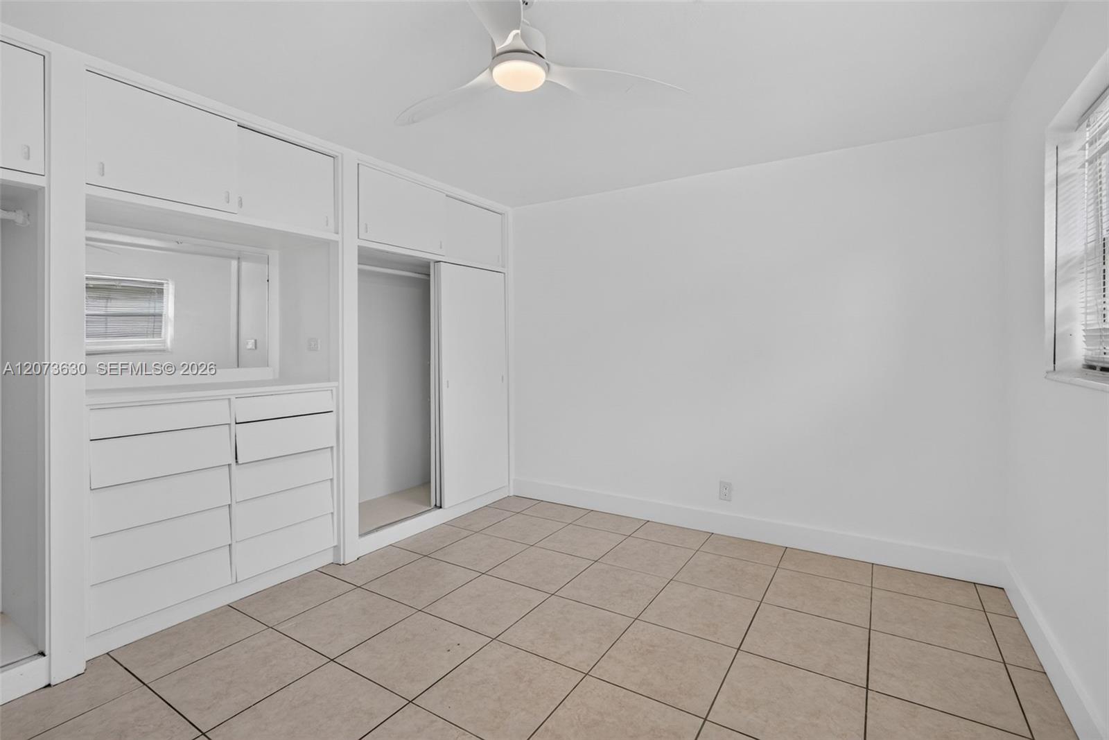 2115 N 17th Court 3 Property Photo 14