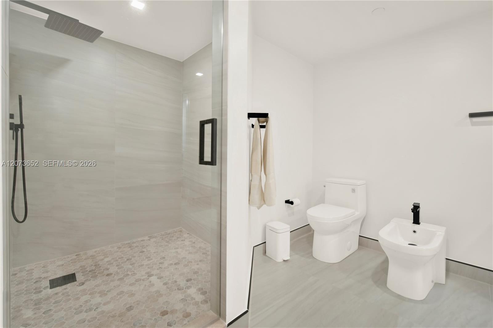 5757 Collins Avenue 507 Property Photo 15