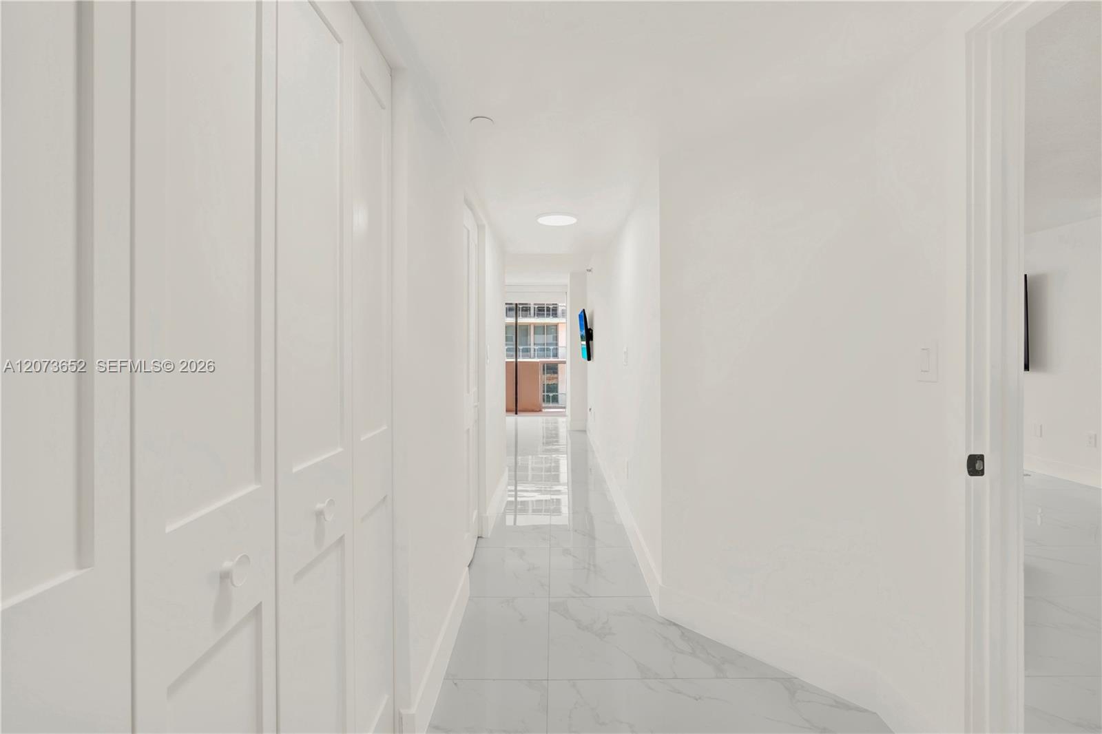 5757 Collins Avenue 507 Property Photo 18
