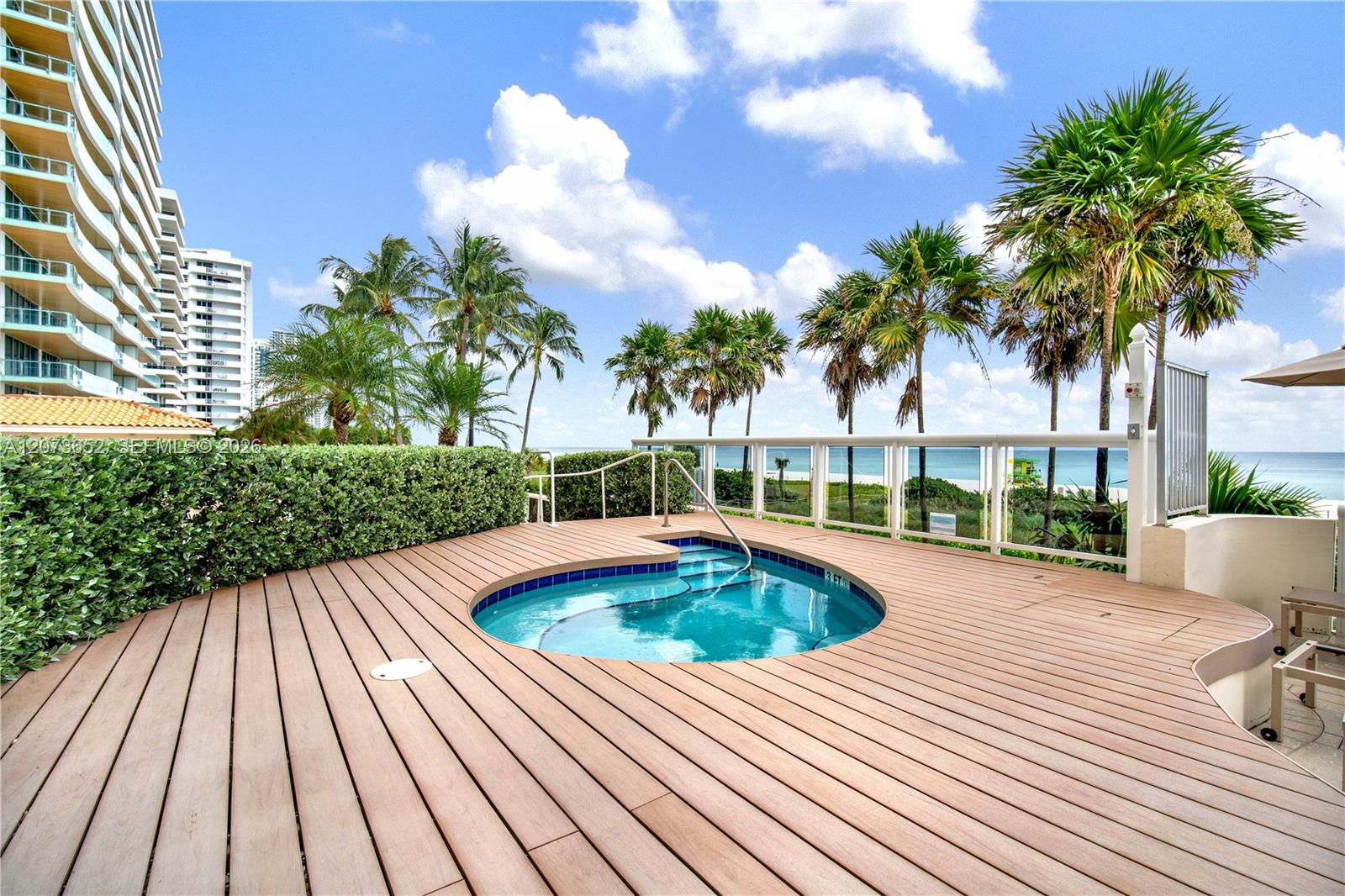 5757 Collins Avenue 507 Property Photo 29