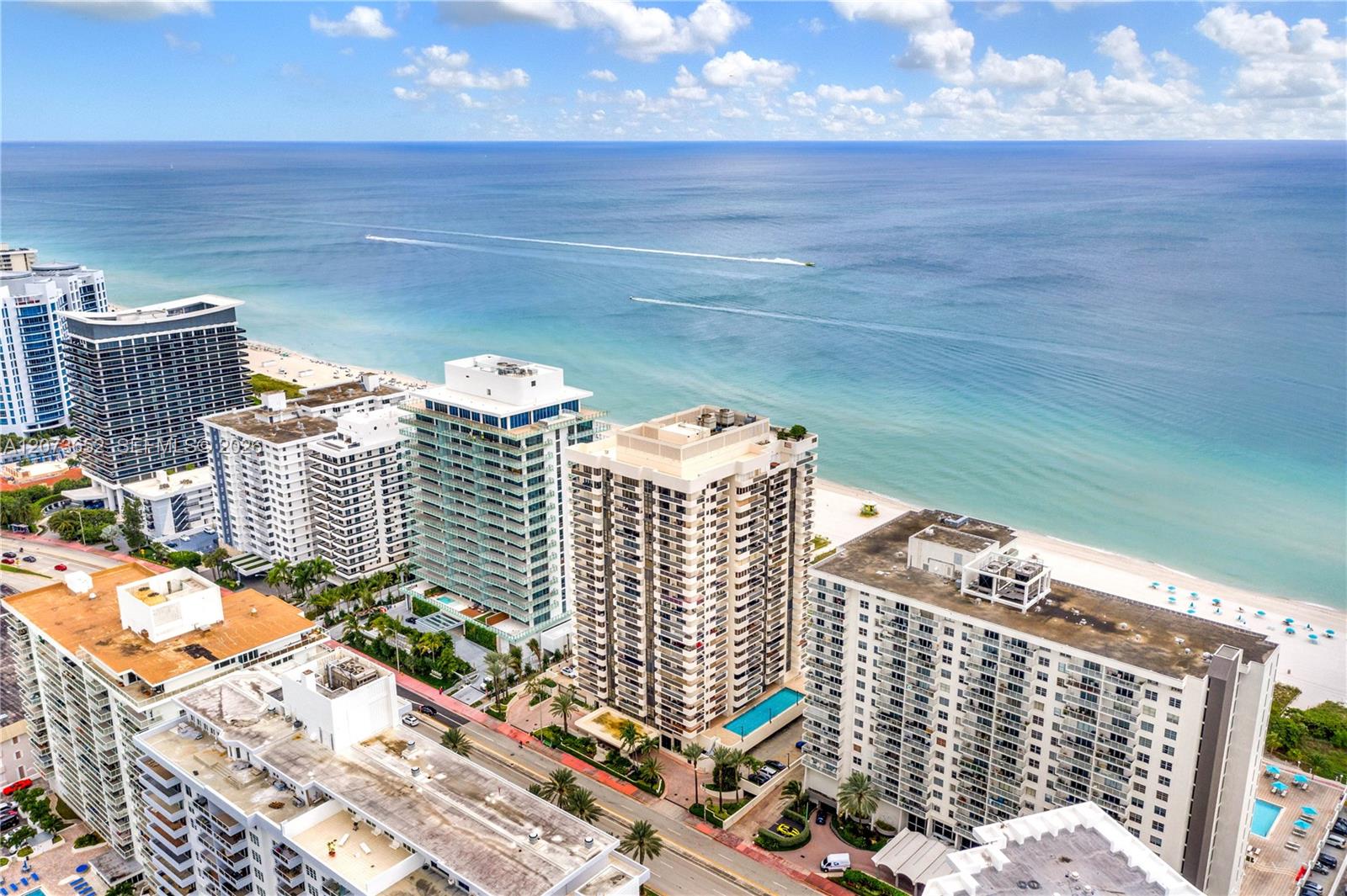 5757 Collins Avenue 507 Property Photo 46