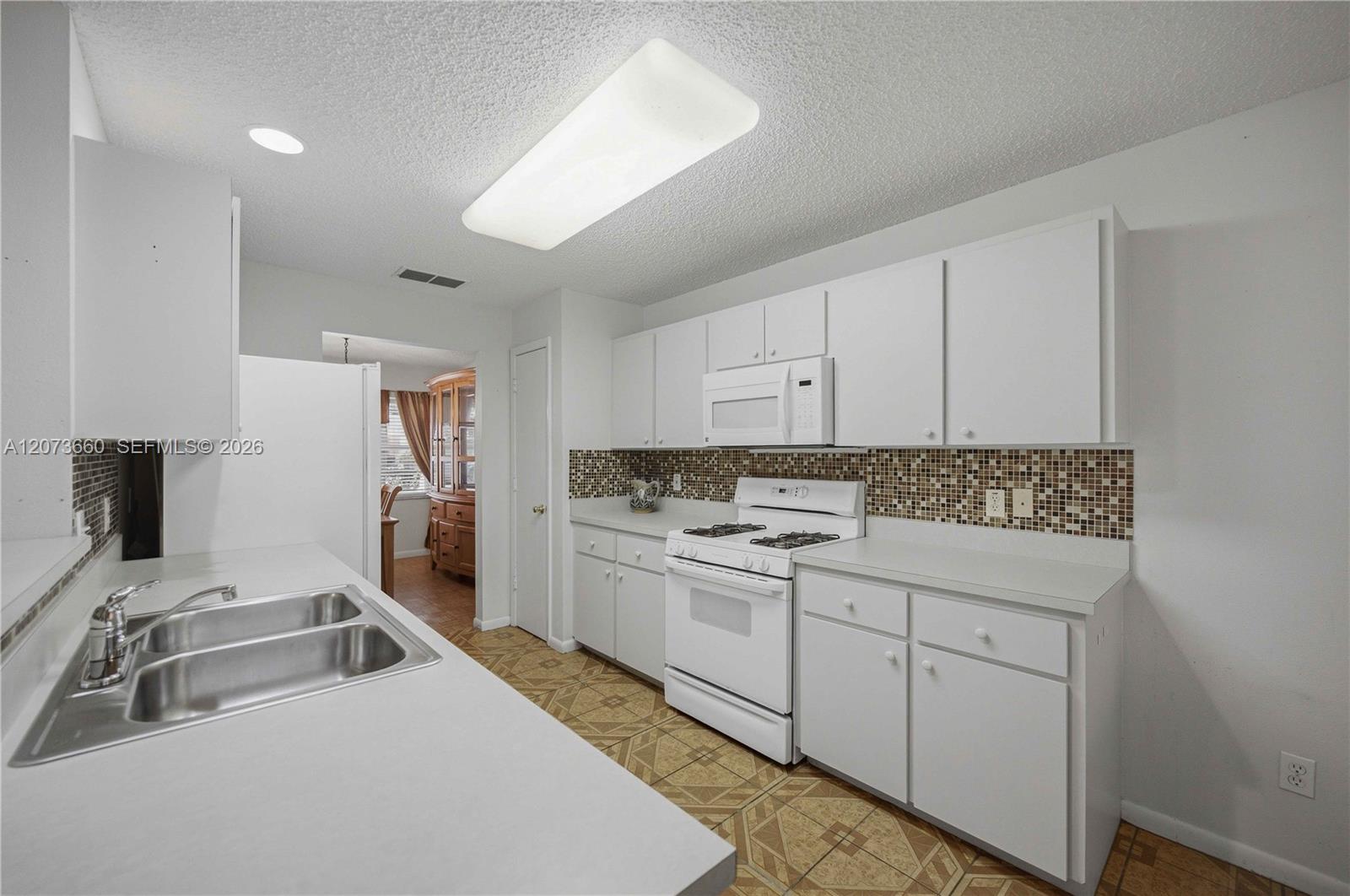 9649 Sw 93 Loop Property Photo 6