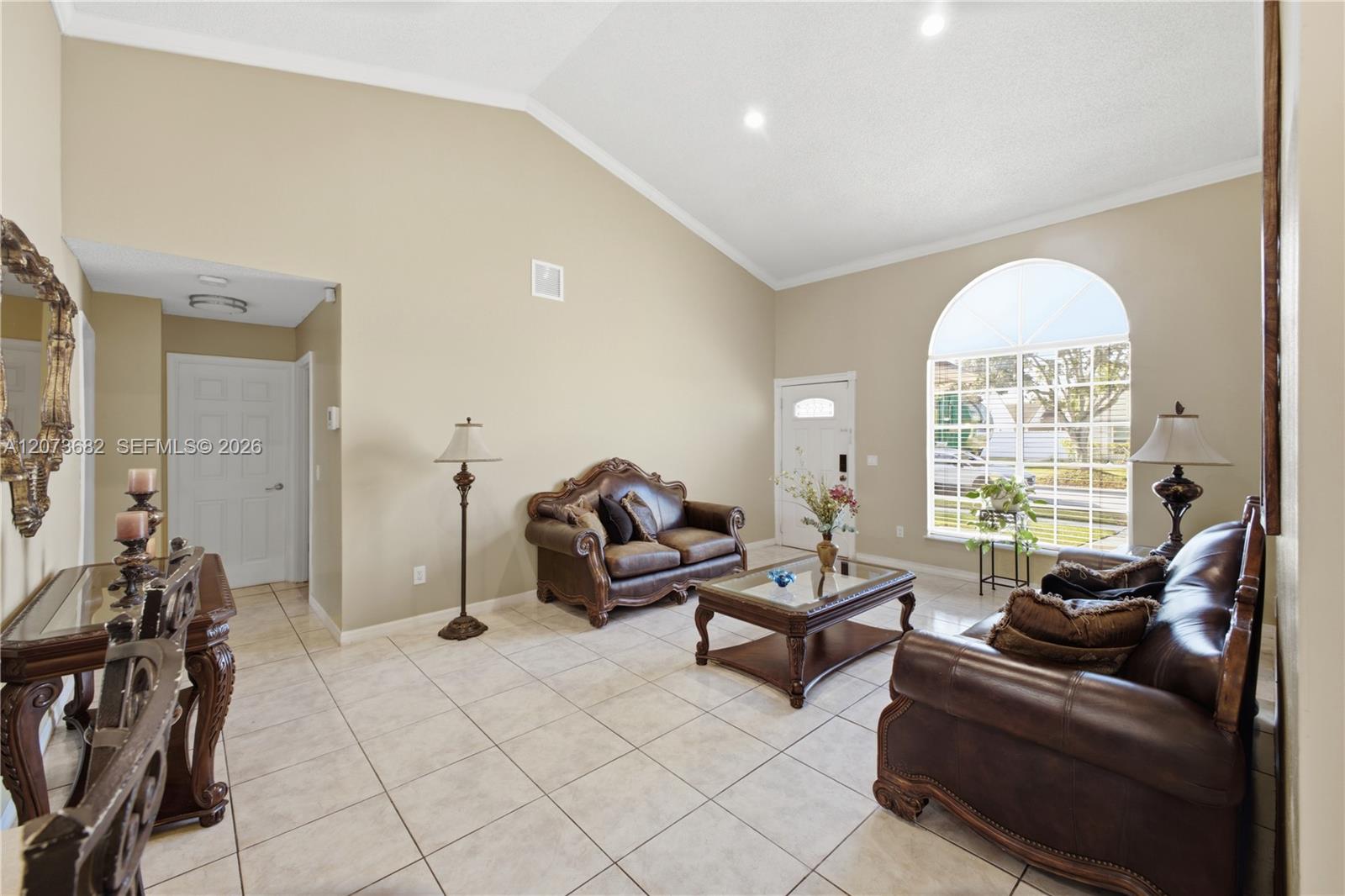 8635 Sw 15th Street Property Photo 3