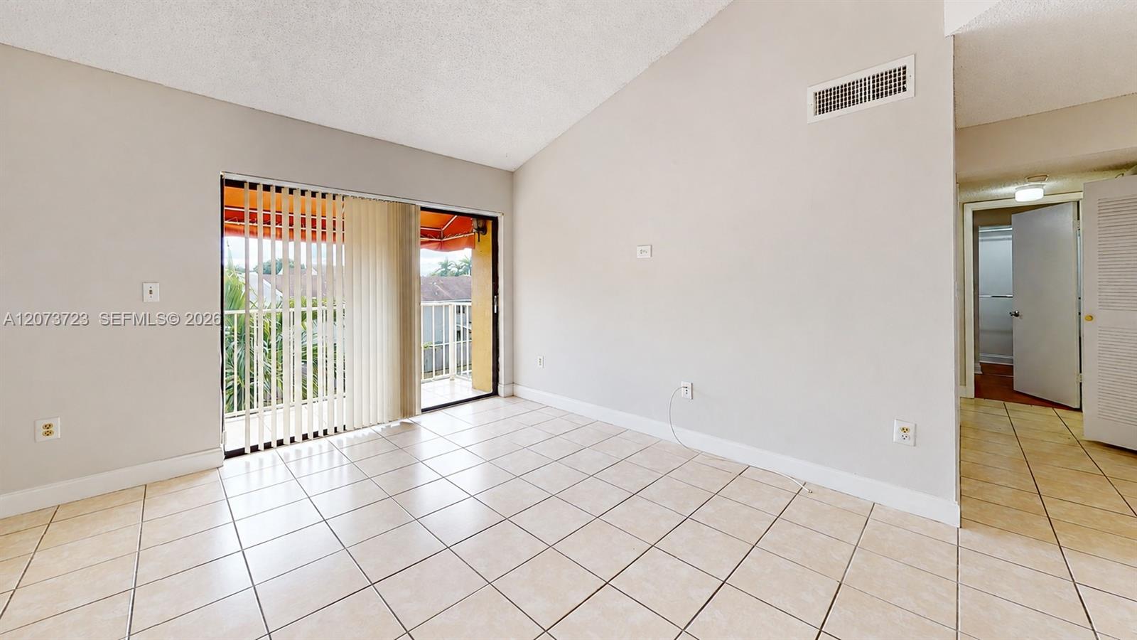 15600 Sw 80th Street L-304 Property Photo 1