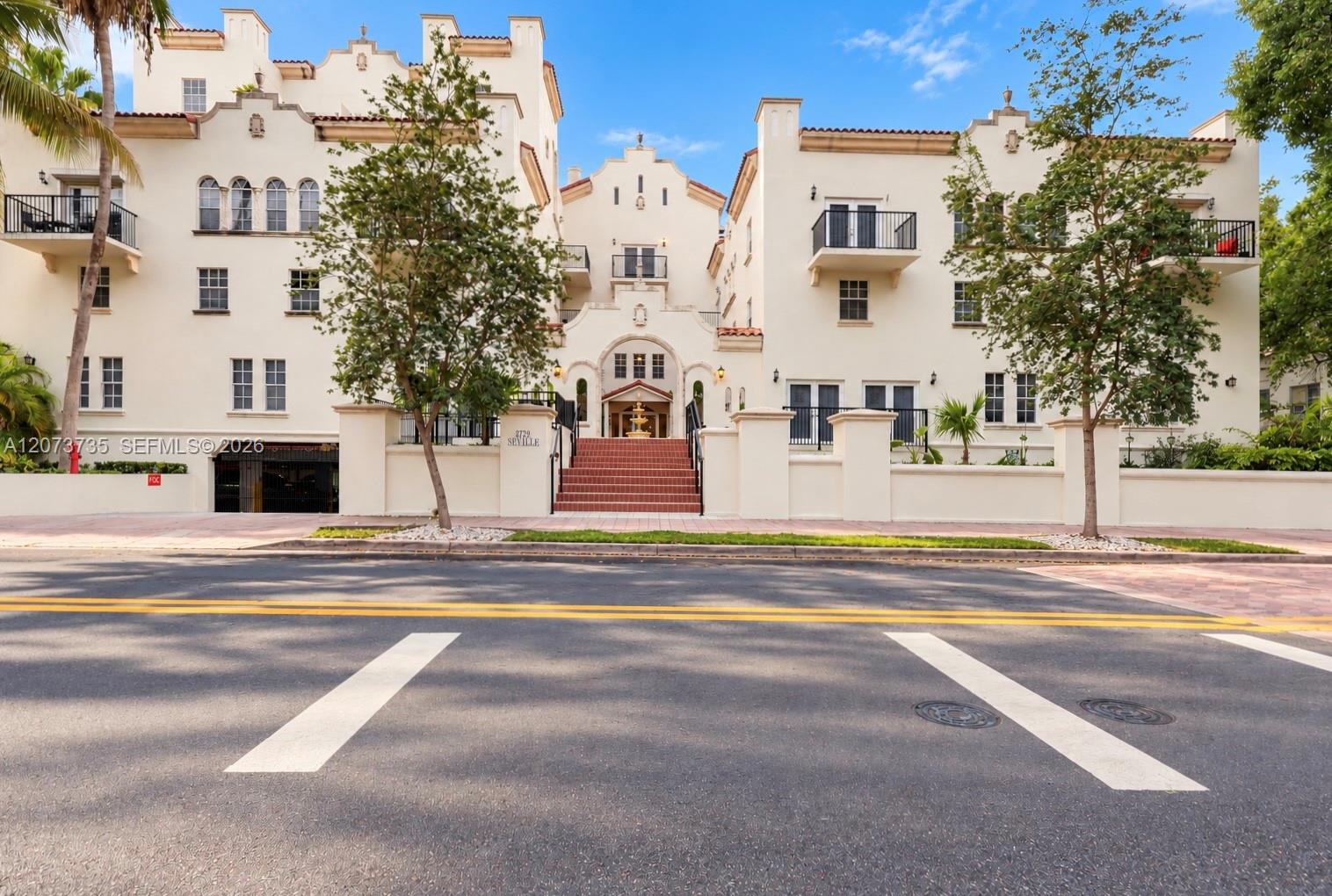 323 Navarre Avenue 301