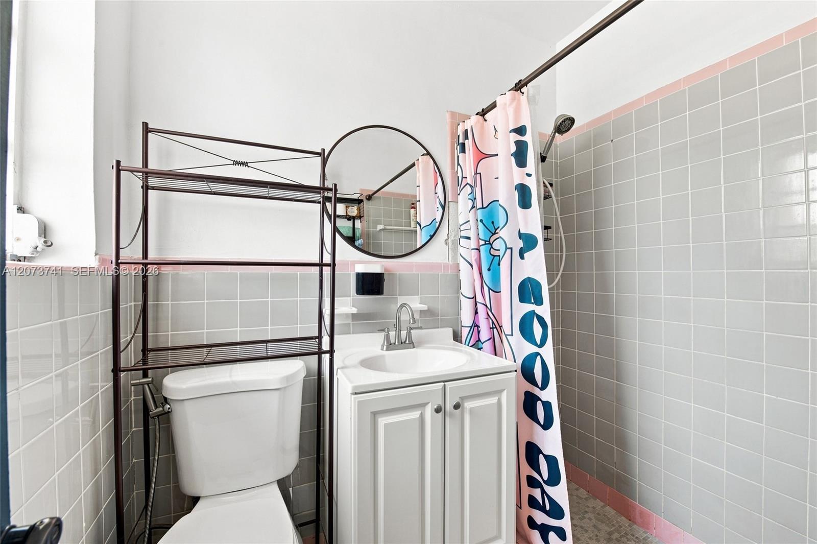 681 W 55th Place Property Photo 19