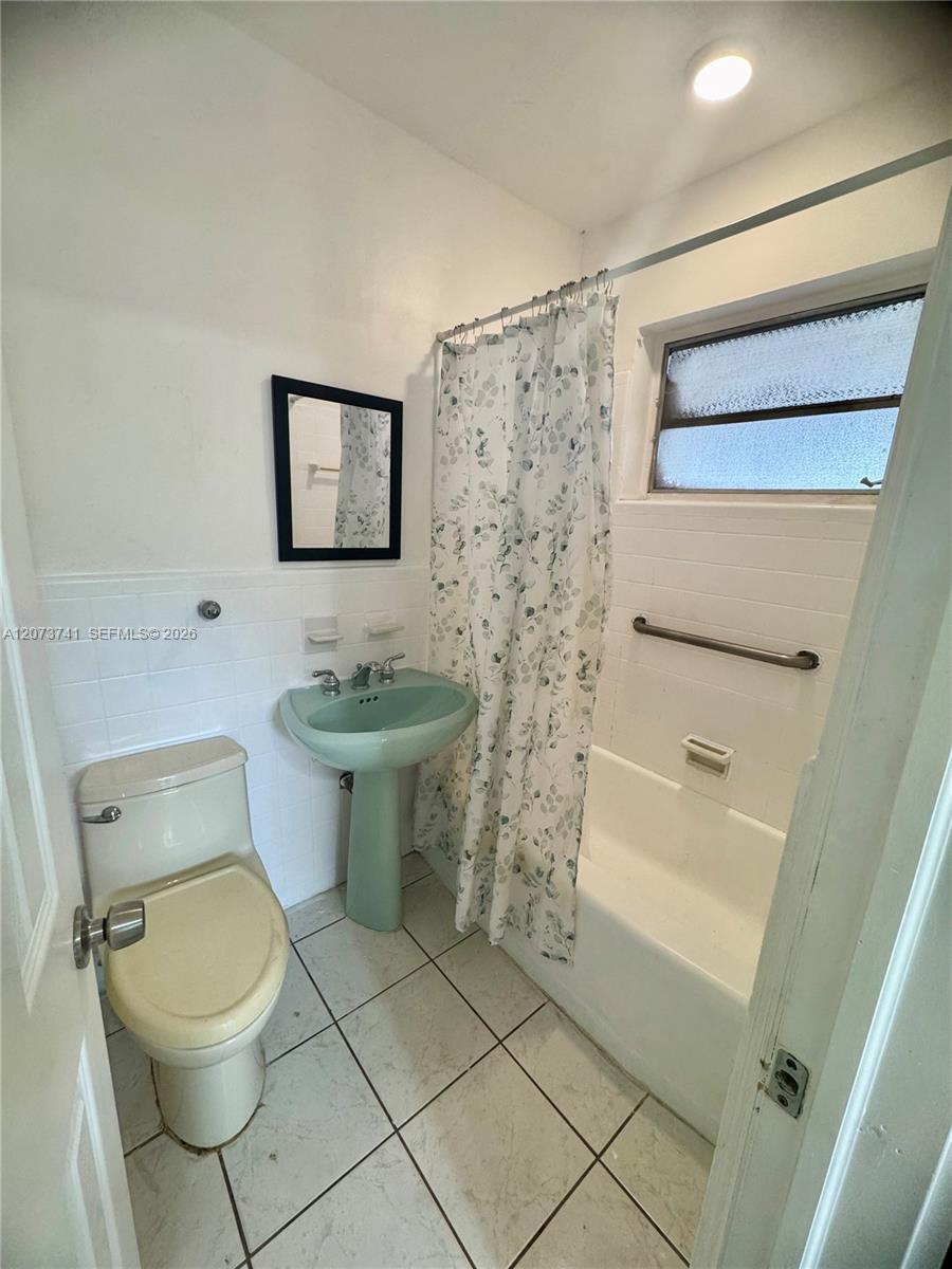 681 W 55th Place Property Photo 21