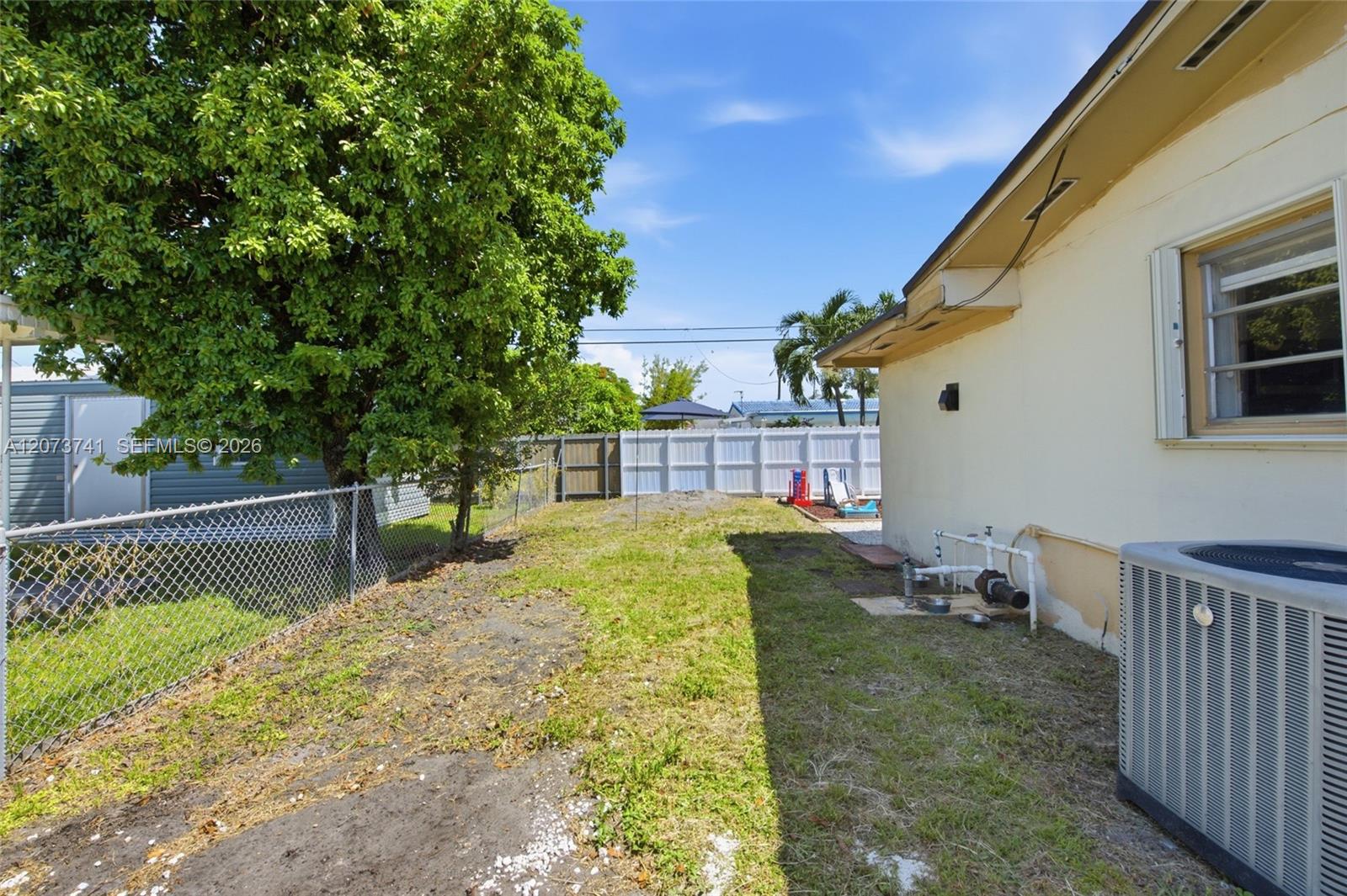 681 W 55th Place Property Photo 30